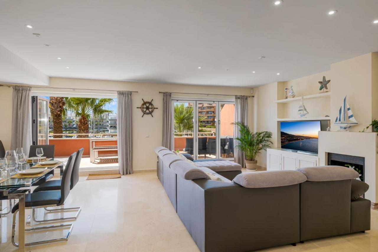 Luxury Penhouse, Marina - Located In An Exclusive Island Of The Marina Sotogrande