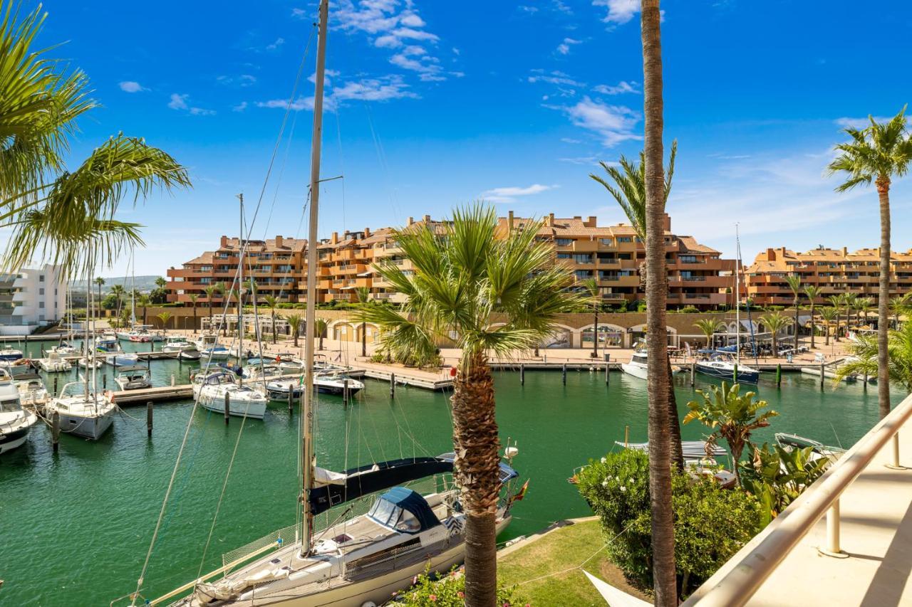 Luxury Penhouse, Marina - Located In An Exclusive Island Of The Marina *